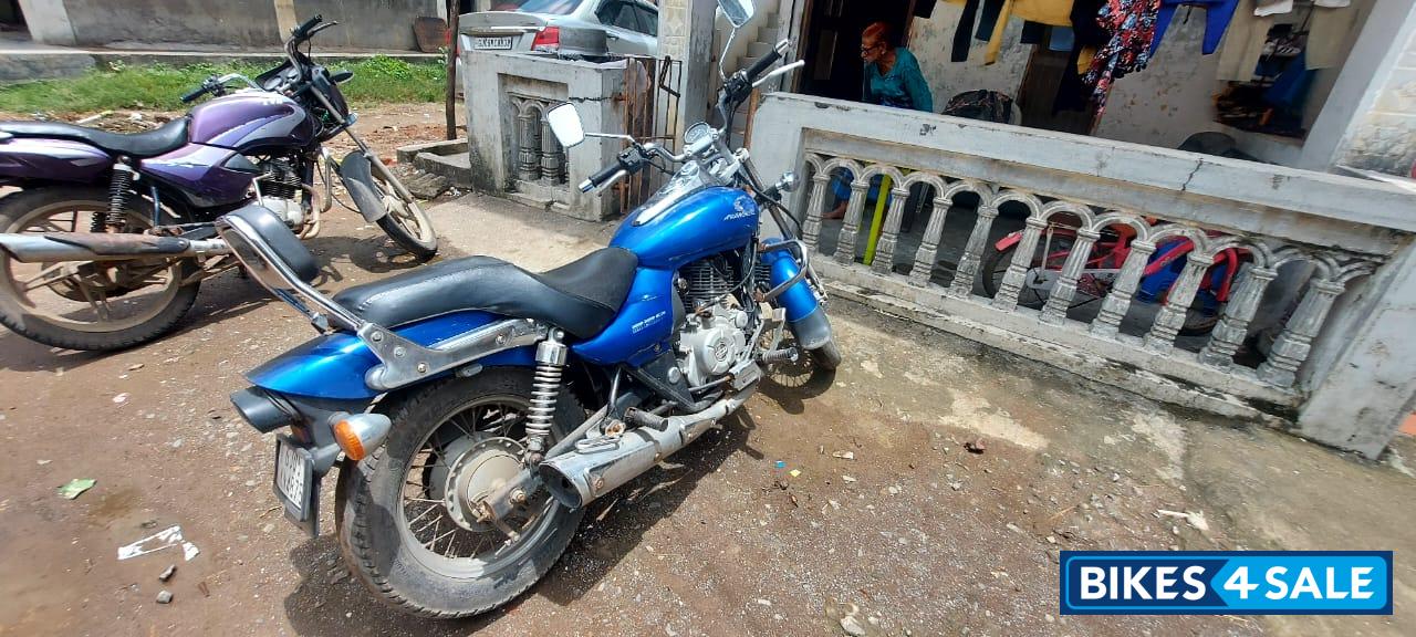Bajaj Avenger 220 DTS-i