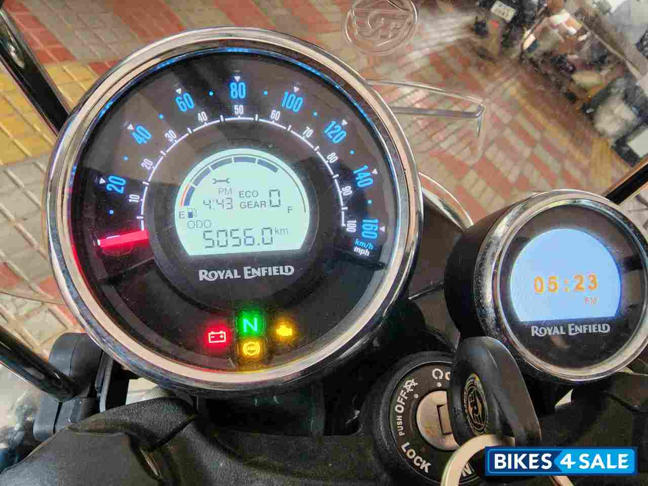 Royal Enfield Meteor 350 Supernova