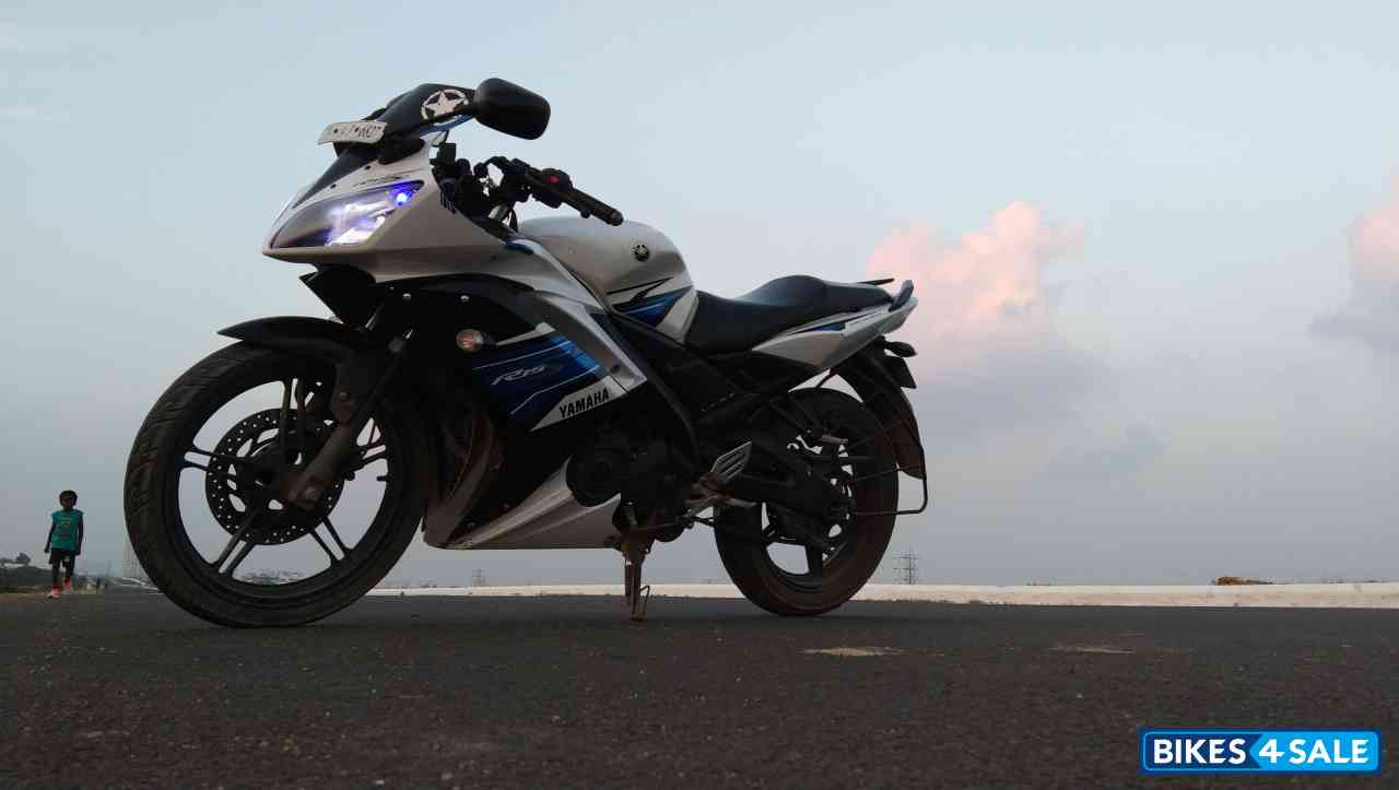 Yamaha YZF R15 S