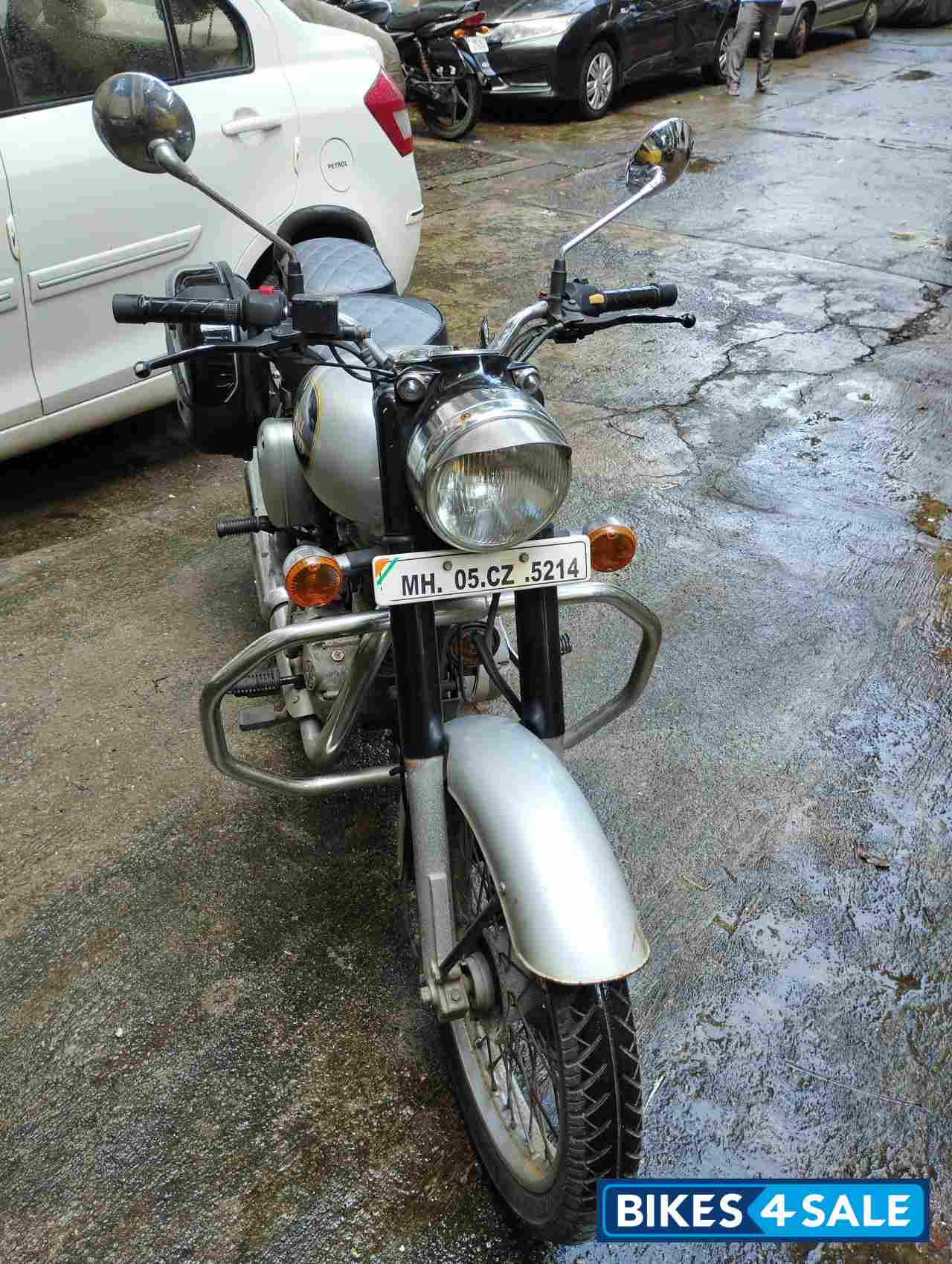 Silver Royal Enfield Classic 350 Silver Royal Enfield Classic 350