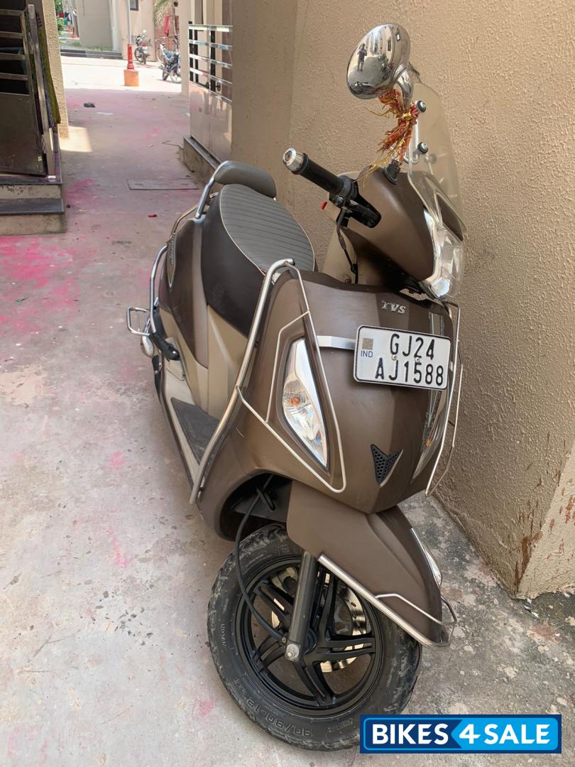 TVS Jupiter Classic BS6