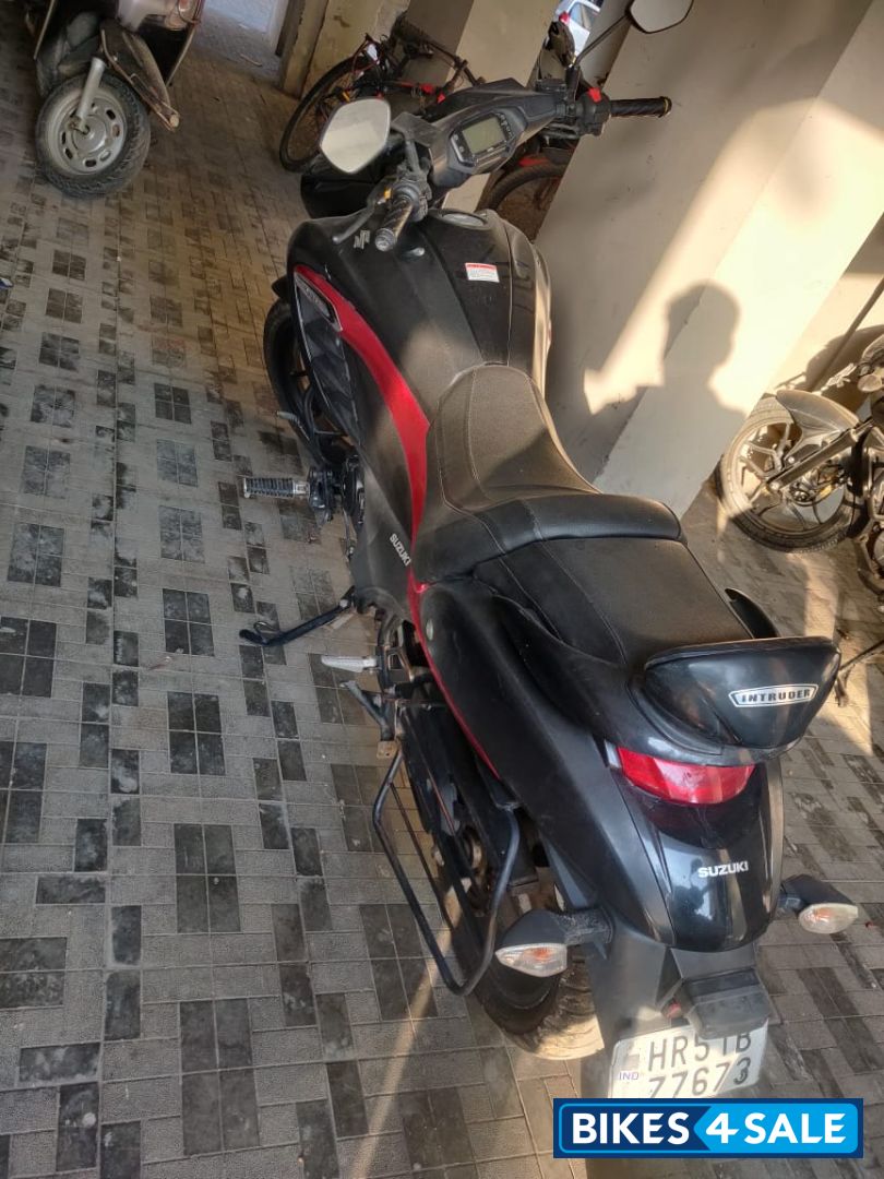 Suzuki Intruder 150