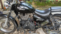 Black Royal Enfield Thunderbird 350