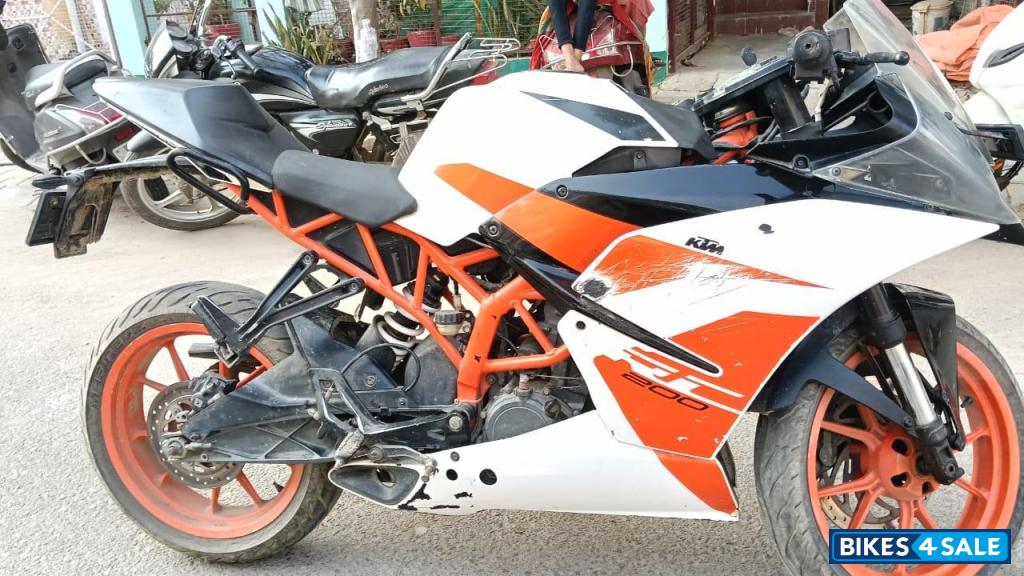 KTM Duke 200 ABS