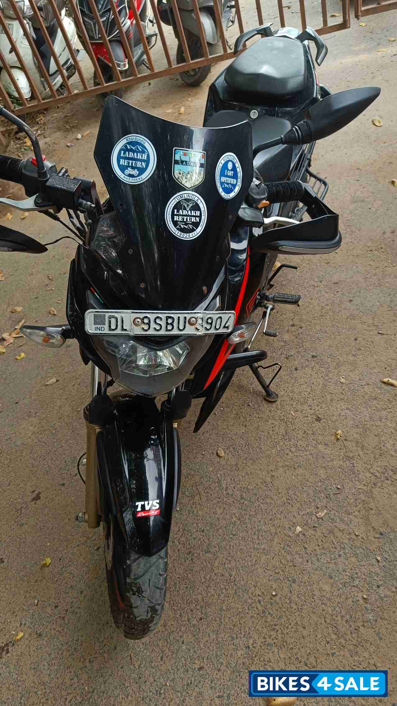 Black TVS Apache RTR 200 4V ABS Race Edition 2.0