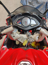 Red Bajaj Pulsar RS 200