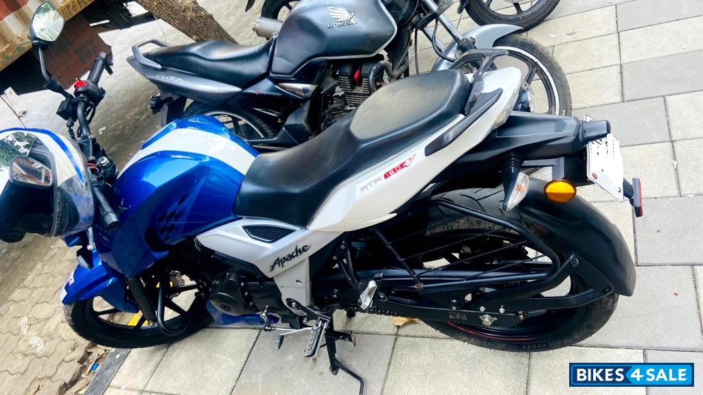 Blue TVS Apache RTR 160 4V