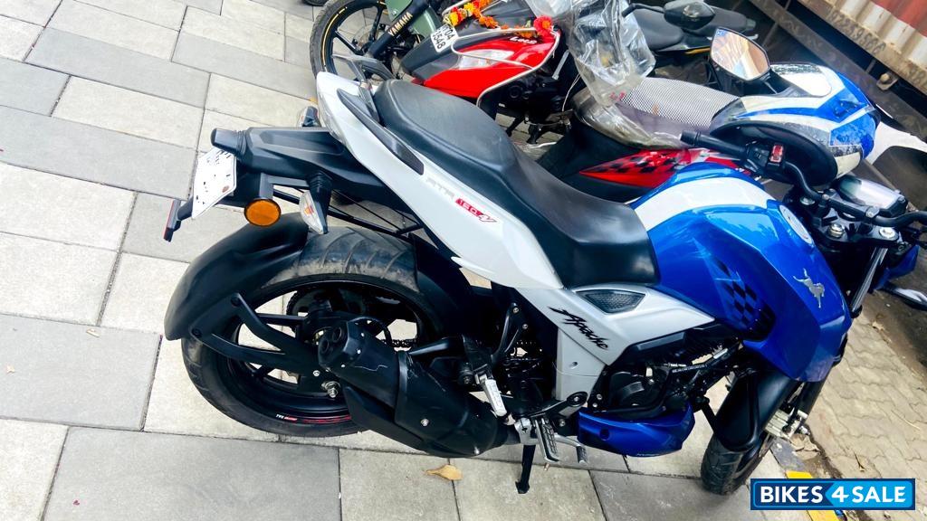 Blue TVS Apache RTR 160 4V
