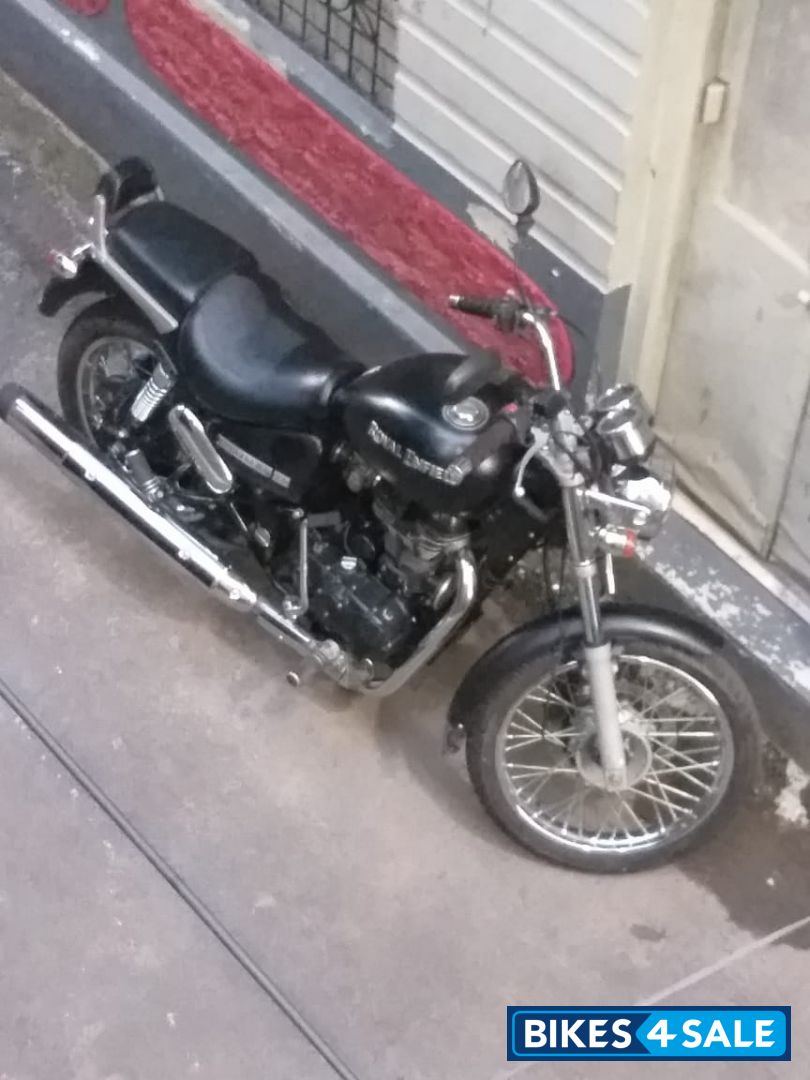 Ravishing Red Royal Enfield Interceptor 650 Twin