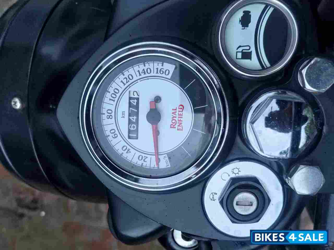 Royal Enfield Classic Stealth Black