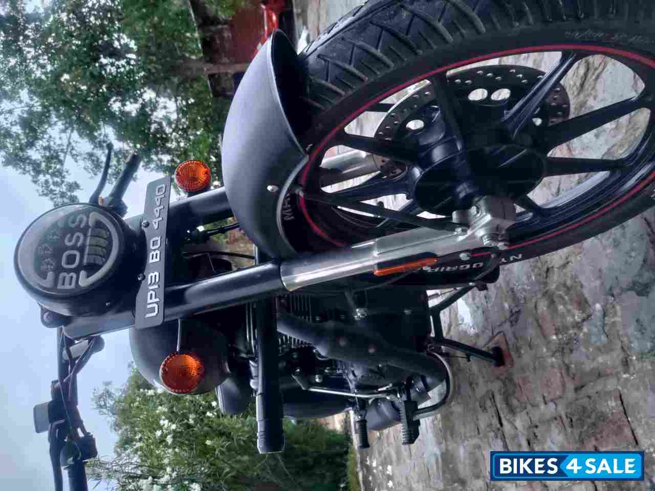 Royal Enfield Classic Stealth Black