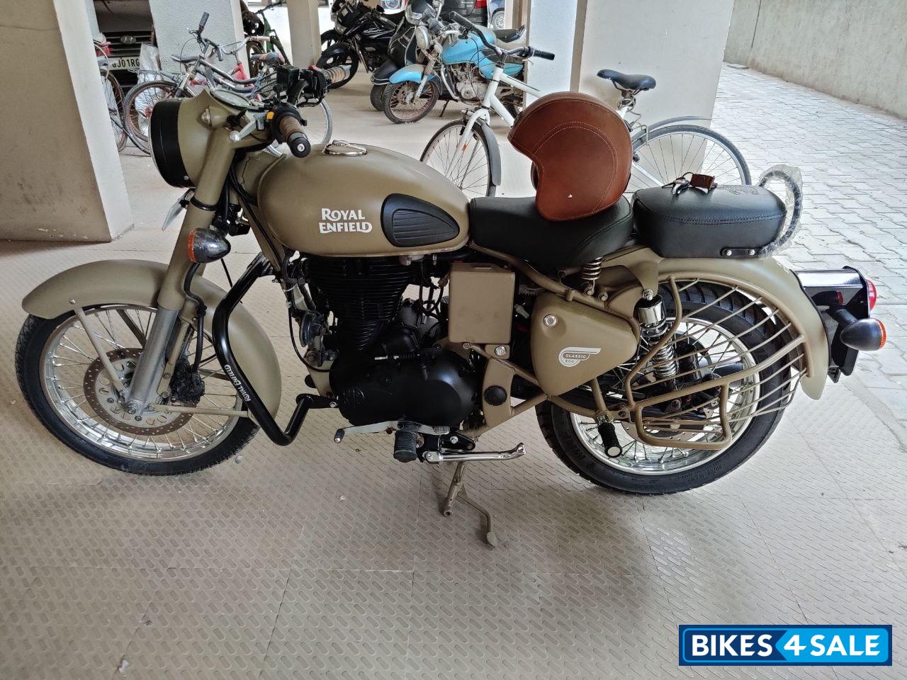 Royal Enfield Classic Desert Storm