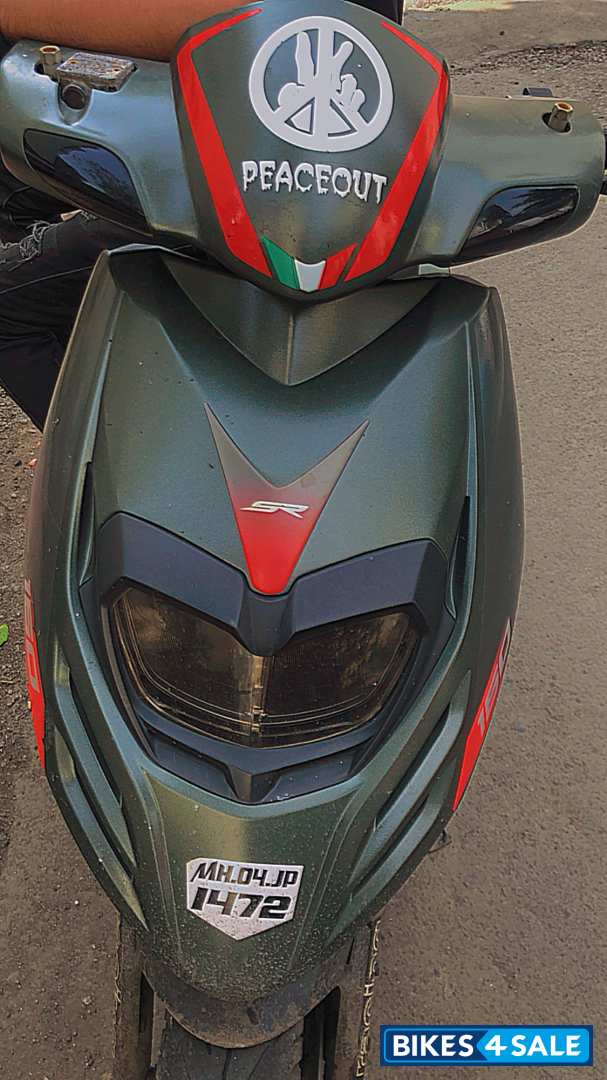 Green Aprilia SR 150