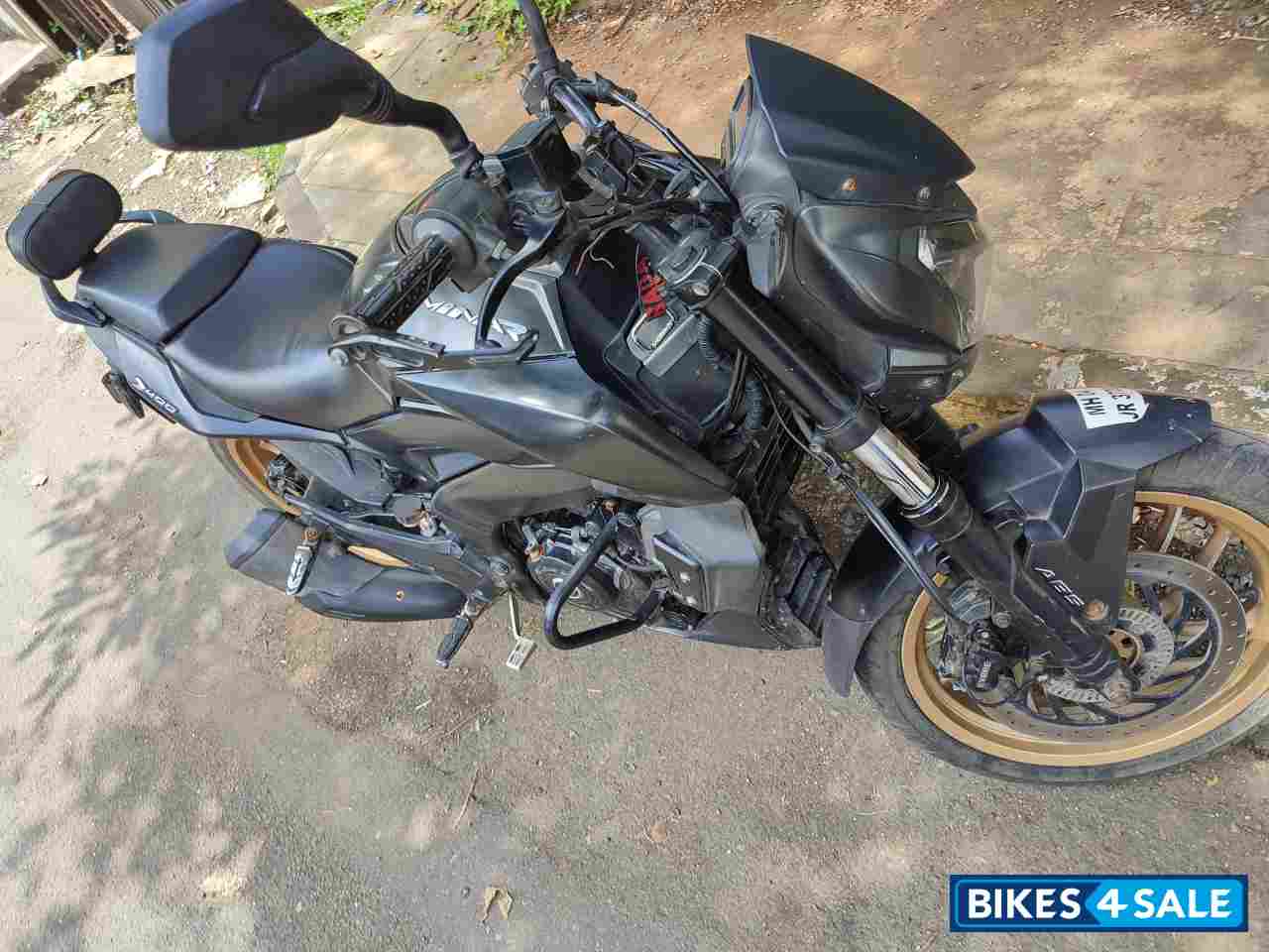 Bajaj Dominar 400