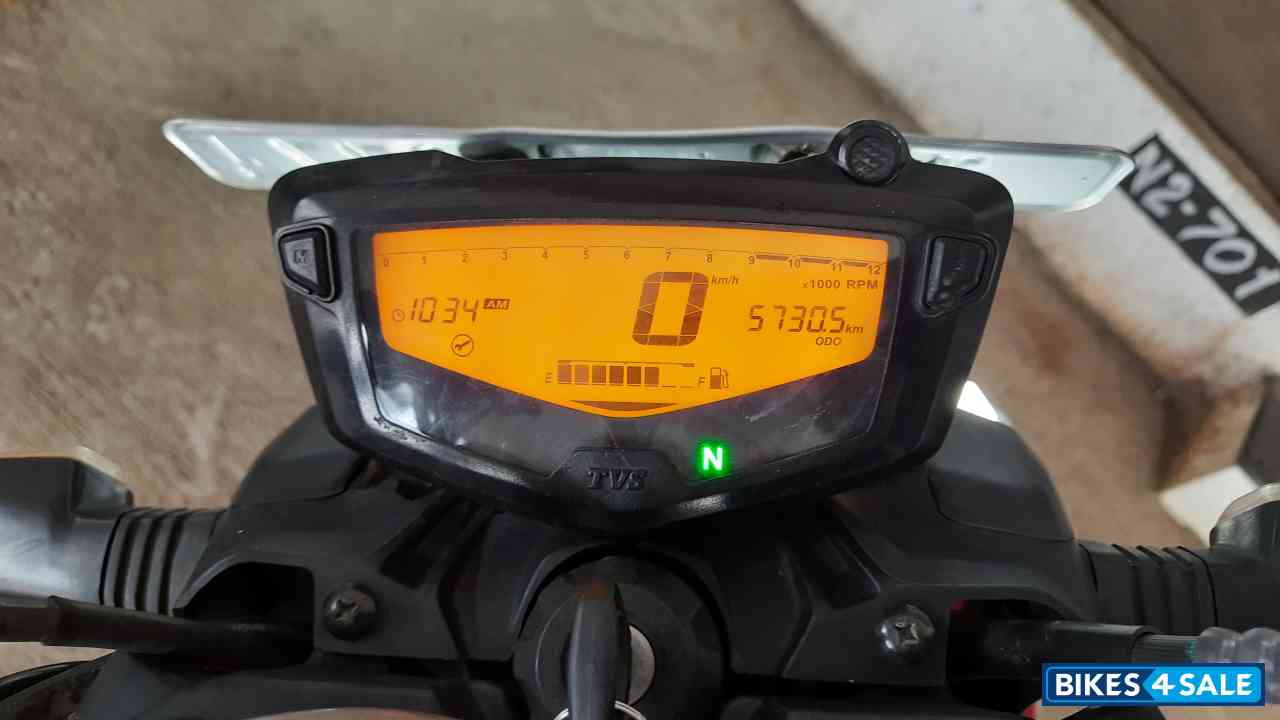 Red TVS Apache RTR 160 4V BS6