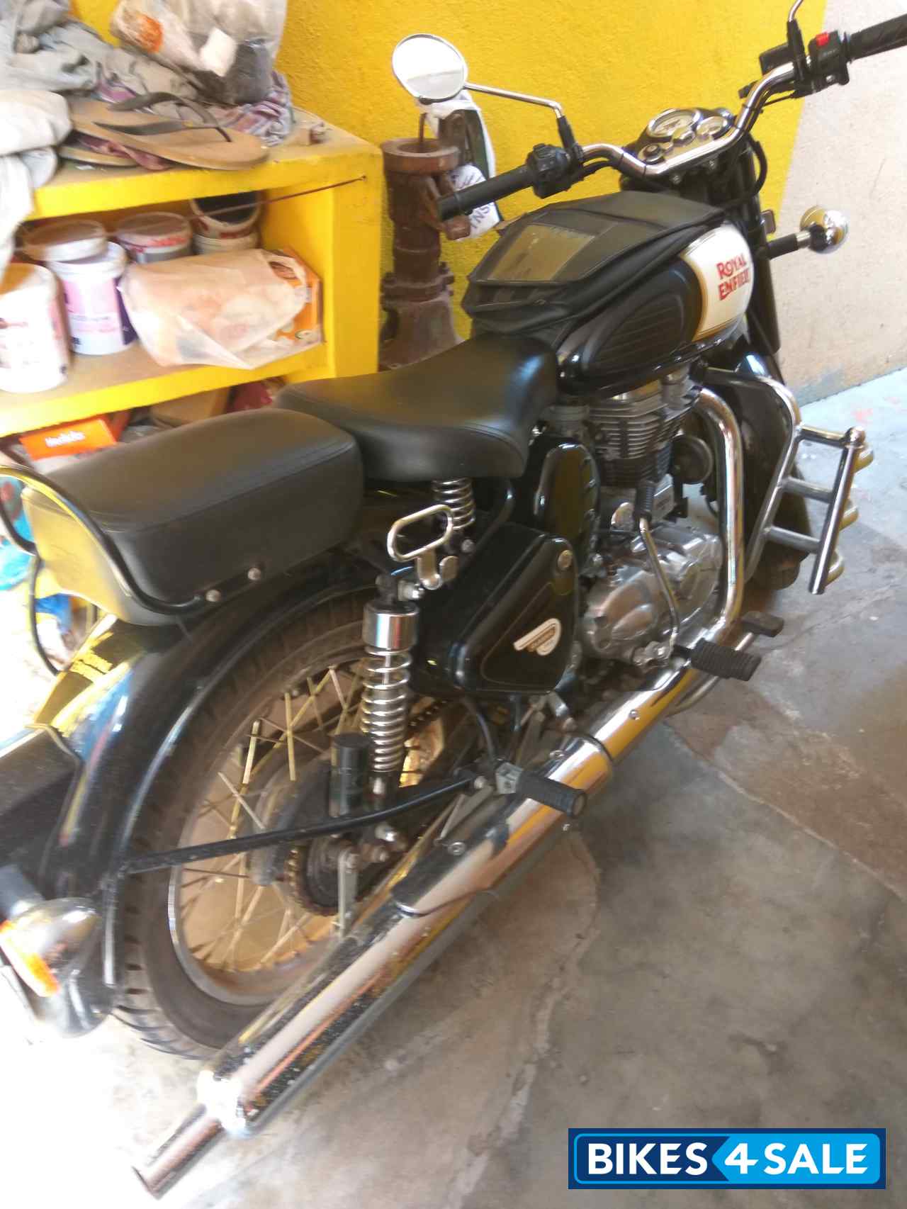 Black Royal Enfield Classic 350
