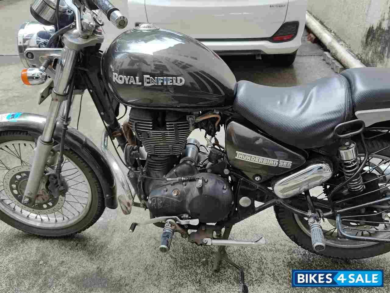 Lightning Royal Enfield Thunderbird 350