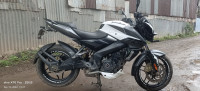 White Bajaj Pulsar 200 NS