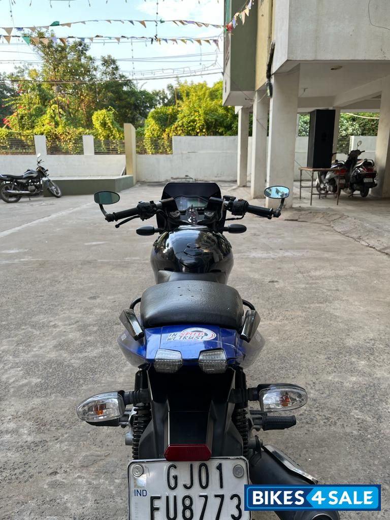 Sapphire Blue Bajaj Pulsar 180