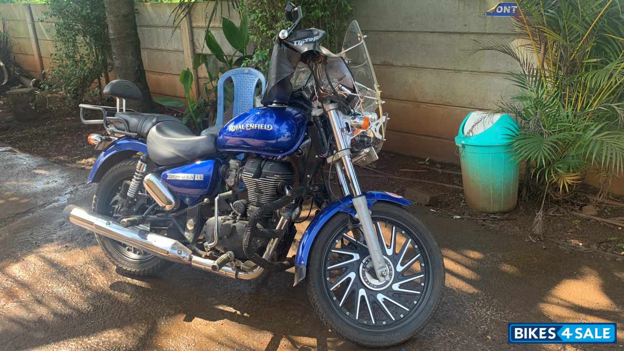 Marine Blue Royal Enfield Thunderbird