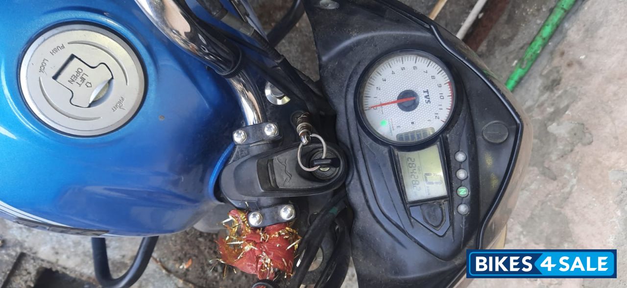 TVS Victor Premium Edition