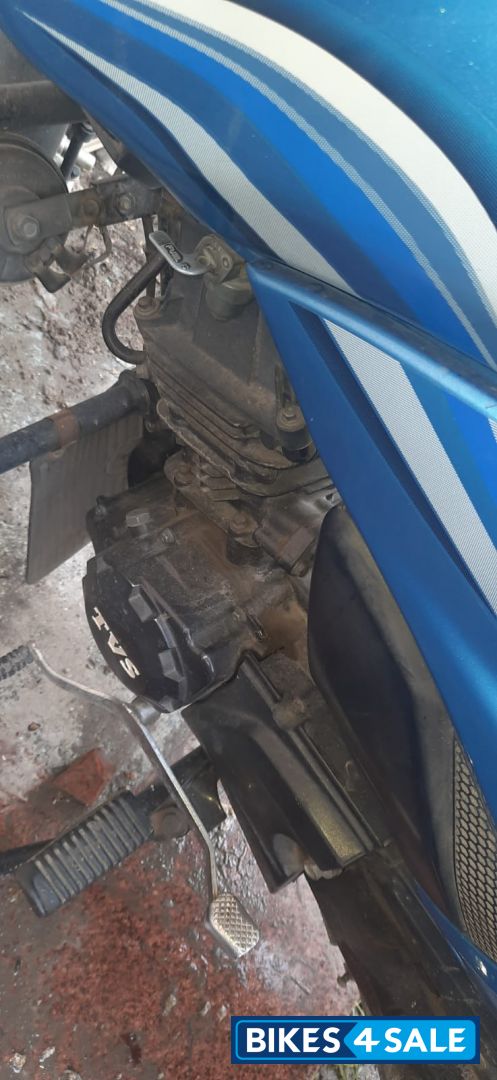 TVS Victor Premium Edition