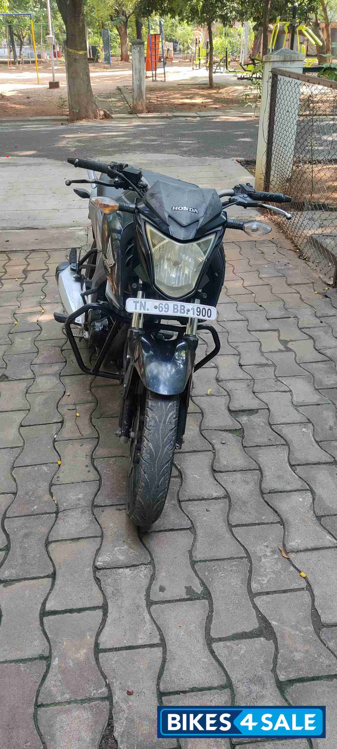 Honda CB Hornet 160R