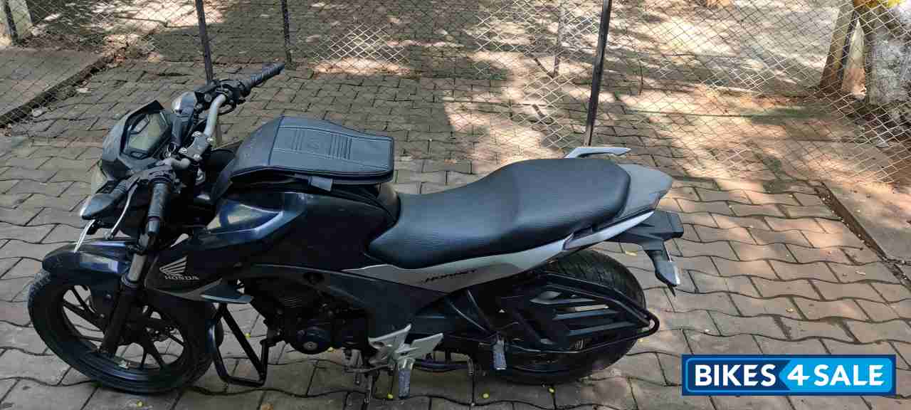 Honda CB Hornet 160R