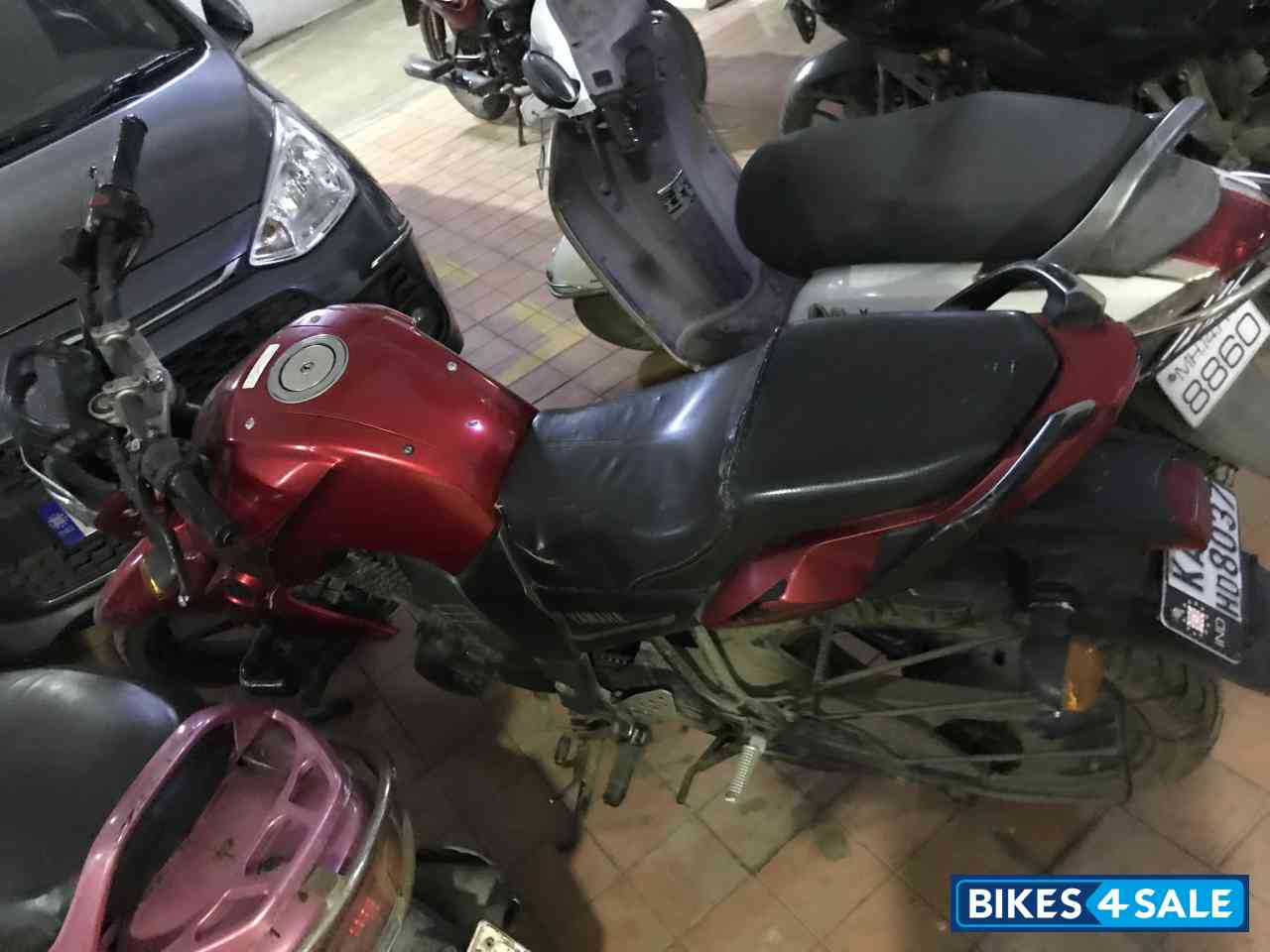 Maroon Yamaha FZ16