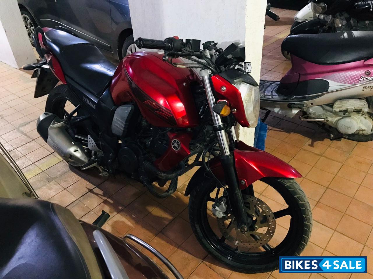 Maroon Yamaha FZ16
