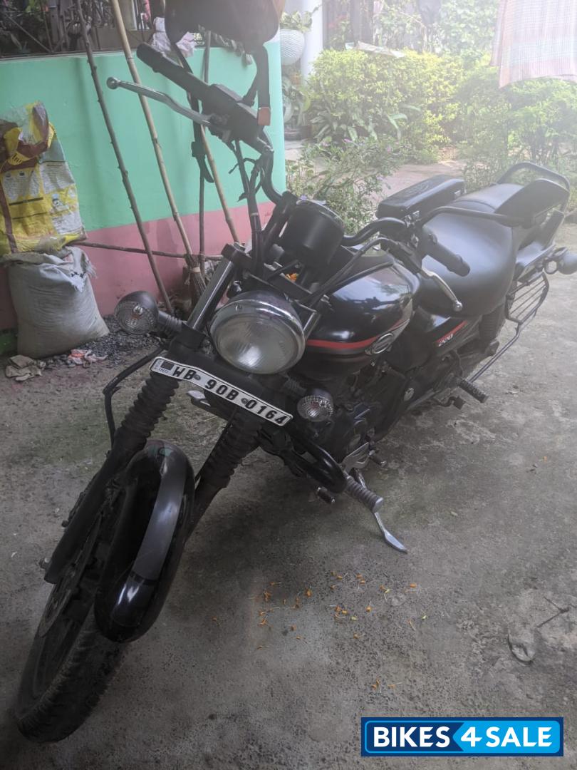 Bajaj Avenger Street 220