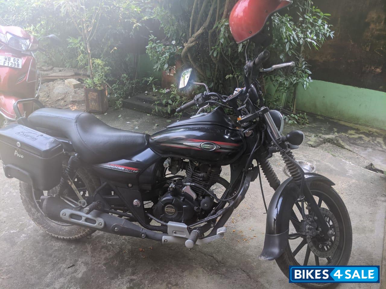 Bajaj Avenger Street 220