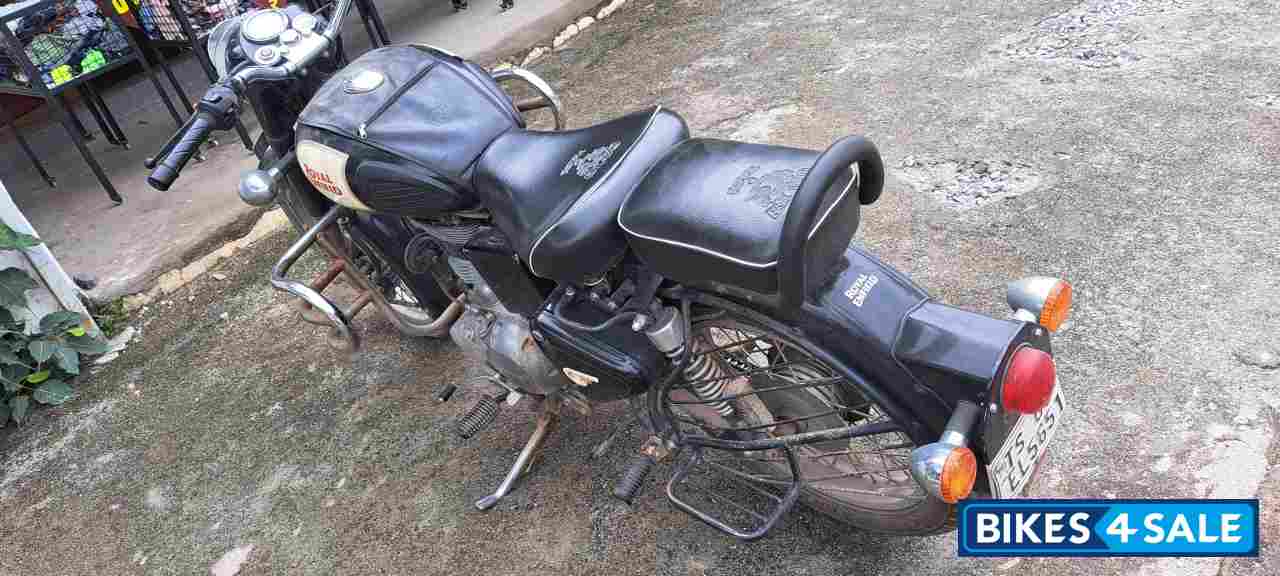 Black Royal Enfield Classic 350 Black Royal Enfield Classic 350