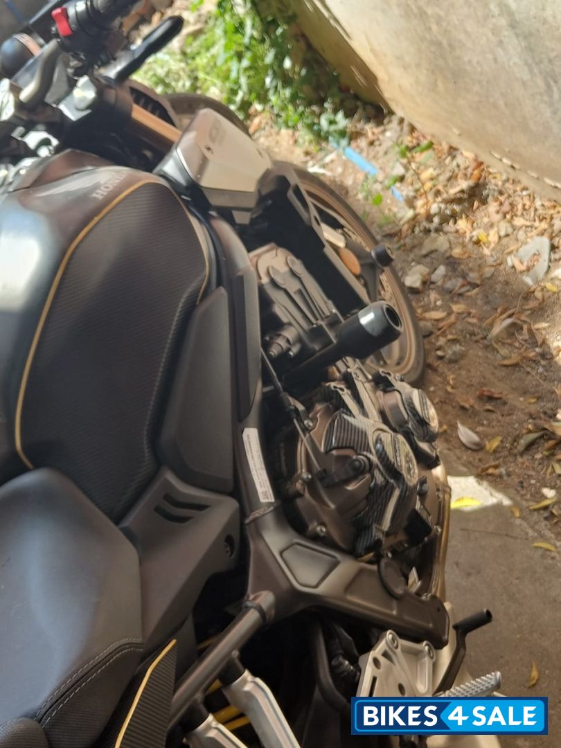 Matte Black Honda CB650R