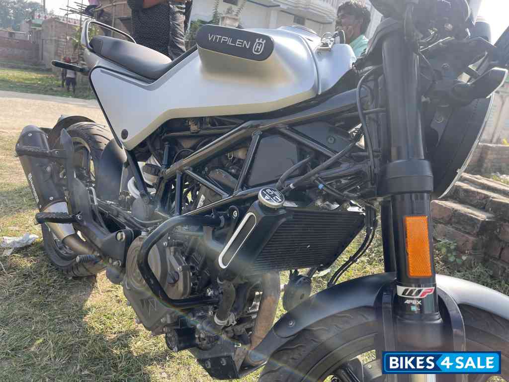 Adventure Silver Husqvarna Vitpilen 250 2020 Adventure Silver Husqvarna Vitpilen 250 2020