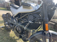 Adventure Silver Husqvarna Vitpilen 250 2020