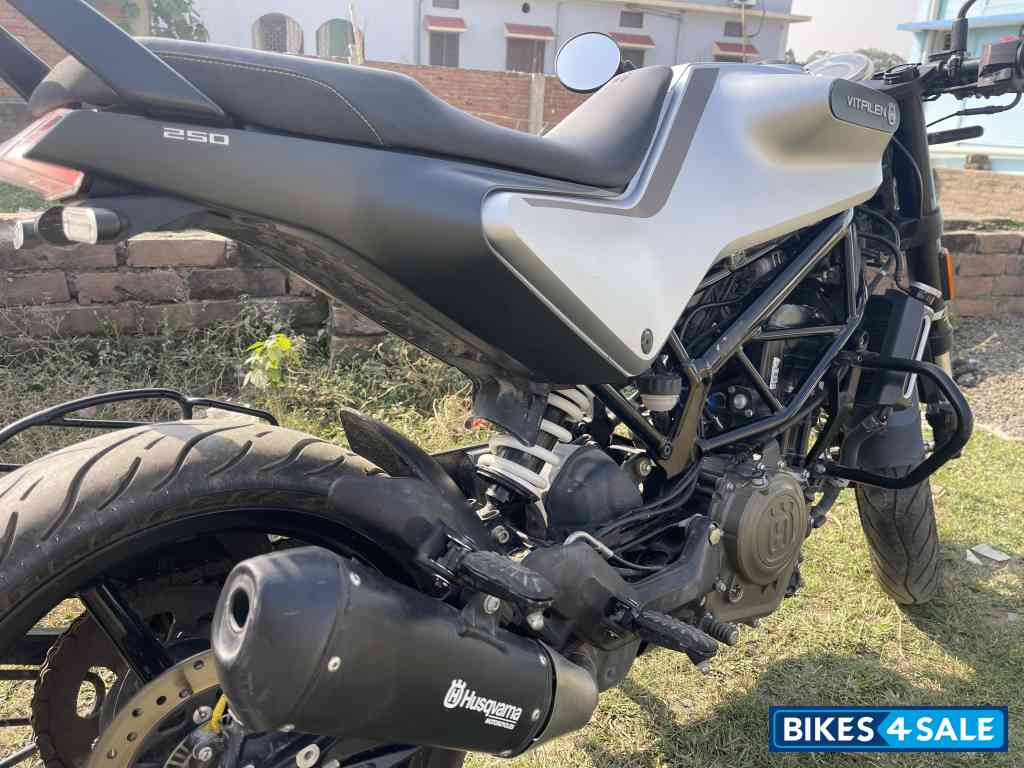 Adventure Silver Husqvarna Vitpilen 250 2020 Adventure Silver Husqvarna Vitpilen 250 2020