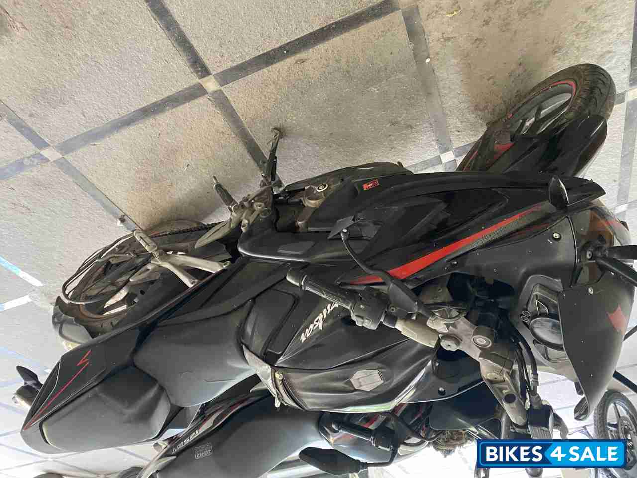 Demon Black Bajaj Pulsar RS 200