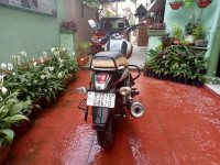 Bajaj V15