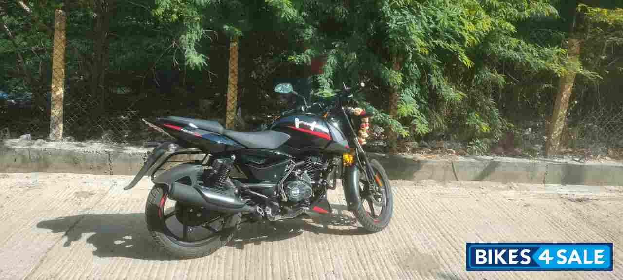 Bajaj Pulsar 125 Split Seat