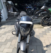 Black Bajaj Dominar 400