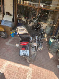 Aurban Black Bajaj Avenger Cruise 220