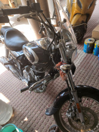 Aurban Black Bajaj Avenger Cruise 220