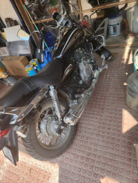 Aurban Black Bajaj Avenger Cruise 220