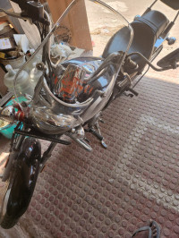 Aurban Black Bajaj Avenger Cruise 220