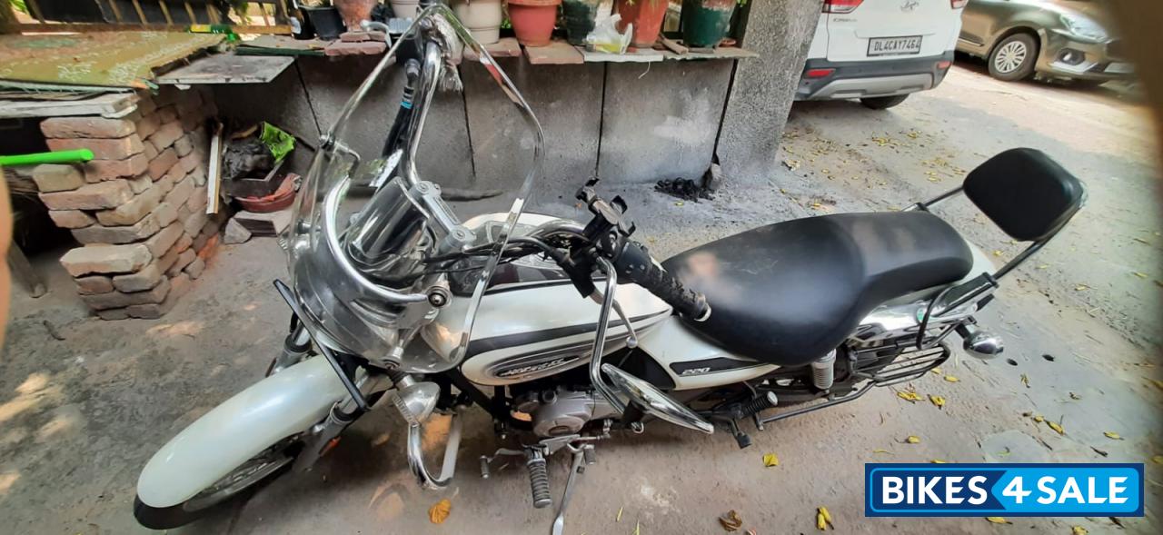 Bajaj Avenger Cruise 220 BS6