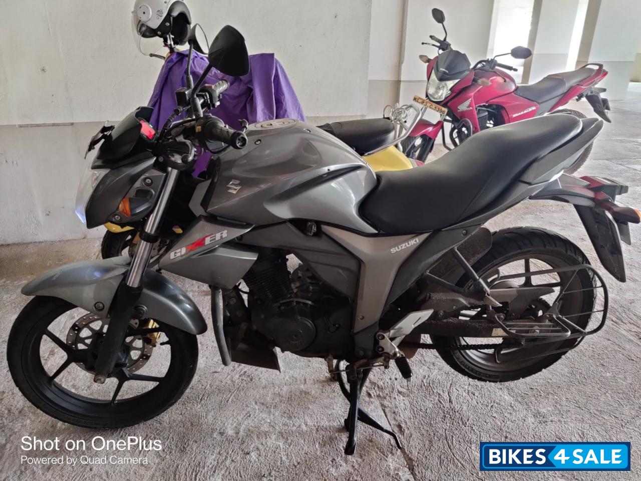 Siver Suzuki Gixxer 150