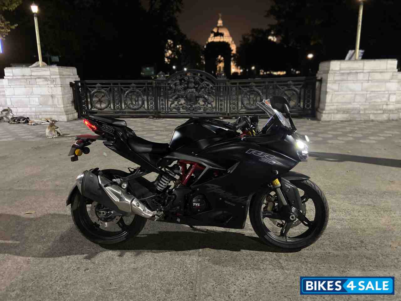 Matt Black TVS Apache RR 310