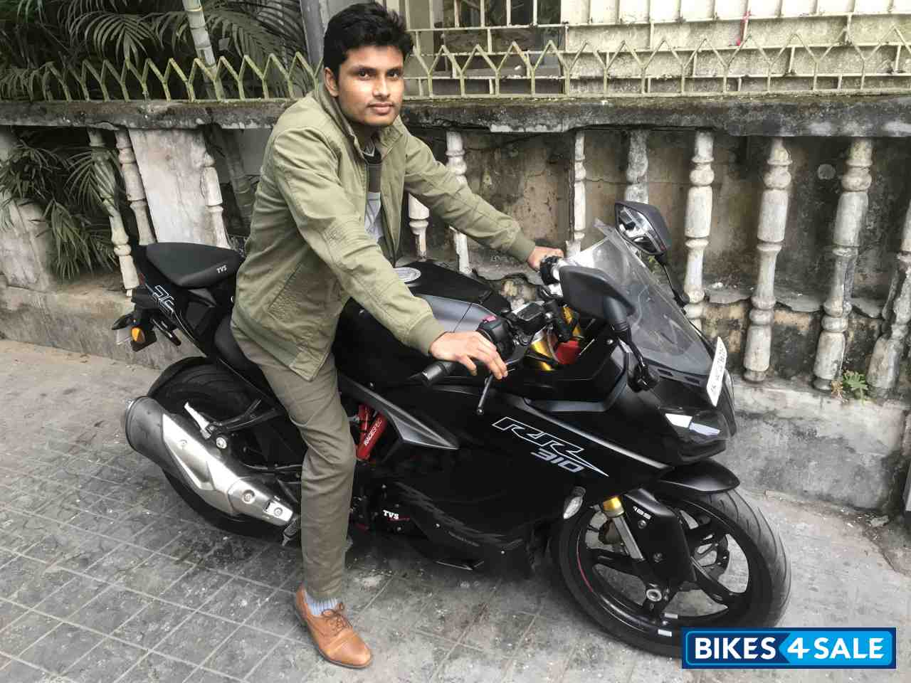 Matt Black TVS Apache RR 310