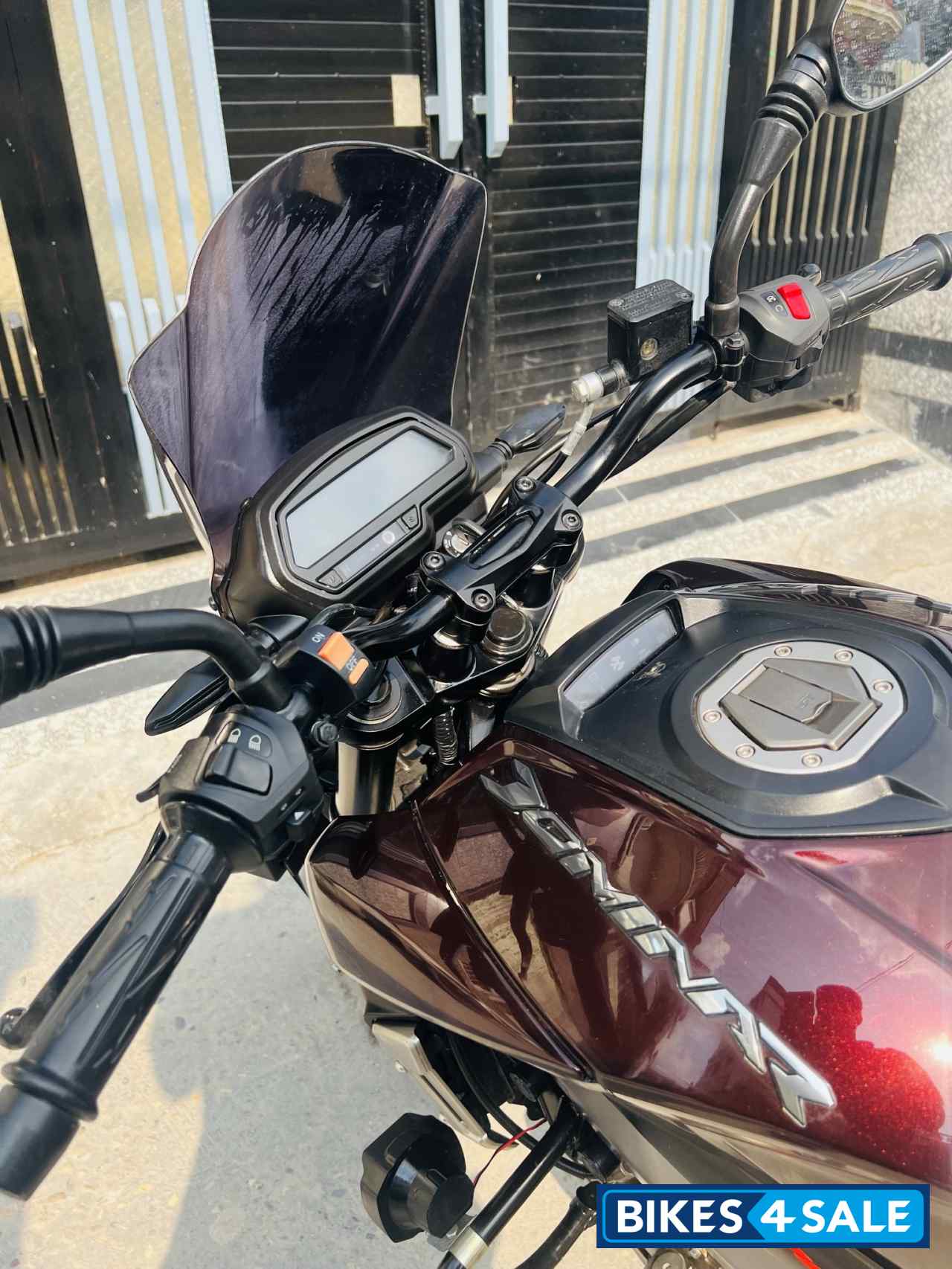 Twilight Plum Bajaj Dominar 400 ABS BS6